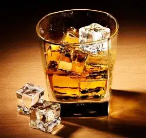 whiskey_on_the_rocks
