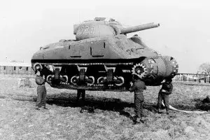 inflatable_Sherman_tank
